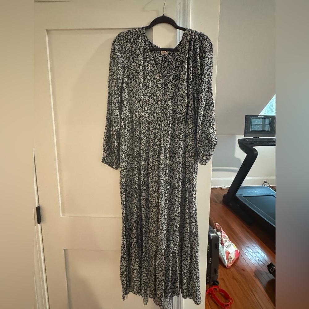 Faherty Floral Navy and White Women's Dress